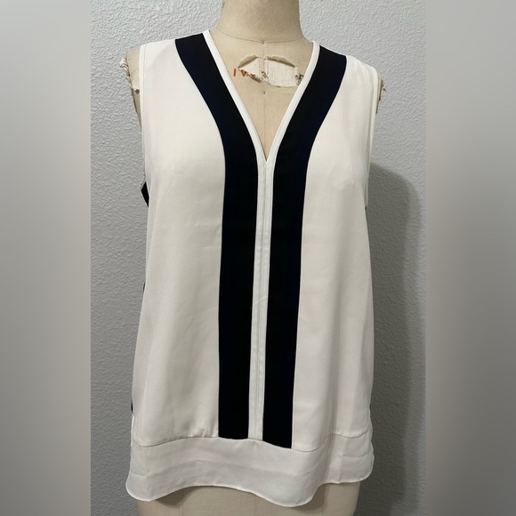 VINCE Camuto sleeveless blouse top Size S. Cream/Black trim. Rare! NWT. - Picture 1 of 8